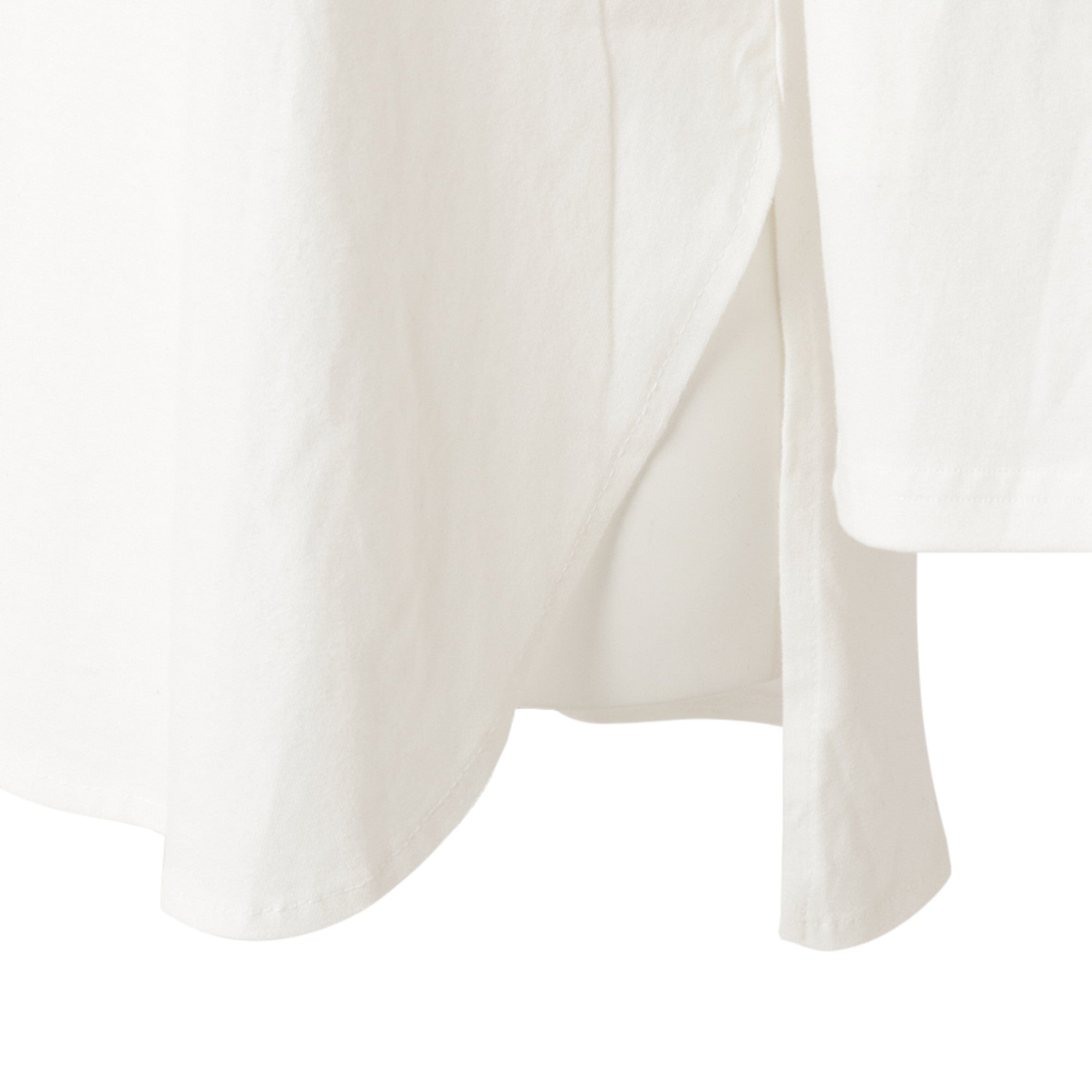 サイドスリットロングスリーブTシャツ